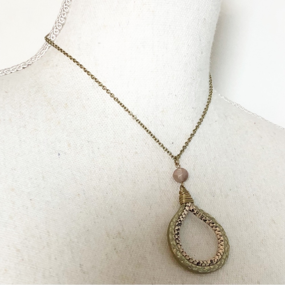 PREMIER DESIGNS River Valley Statement Necklace Gold Tone - Picture 3 of 15